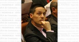 Pe final de mandat Senatorul Alexandru Mazăre, preocupat de abandonul şcolar