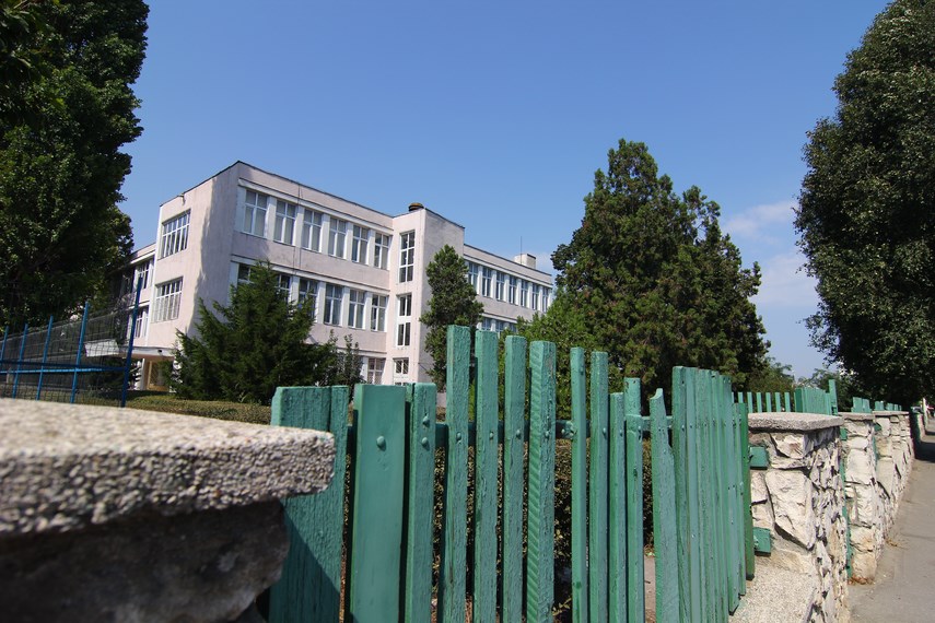 campanie ziua de constanta cum arata scoala ta la inceput de an scolar impartasiti cu noi problemele
