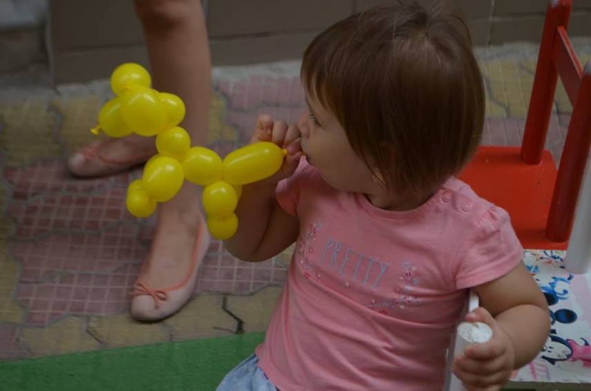 micutii de la baby genius constanta au oferit un adevarat spectacol in deschiderea festiva a noului an