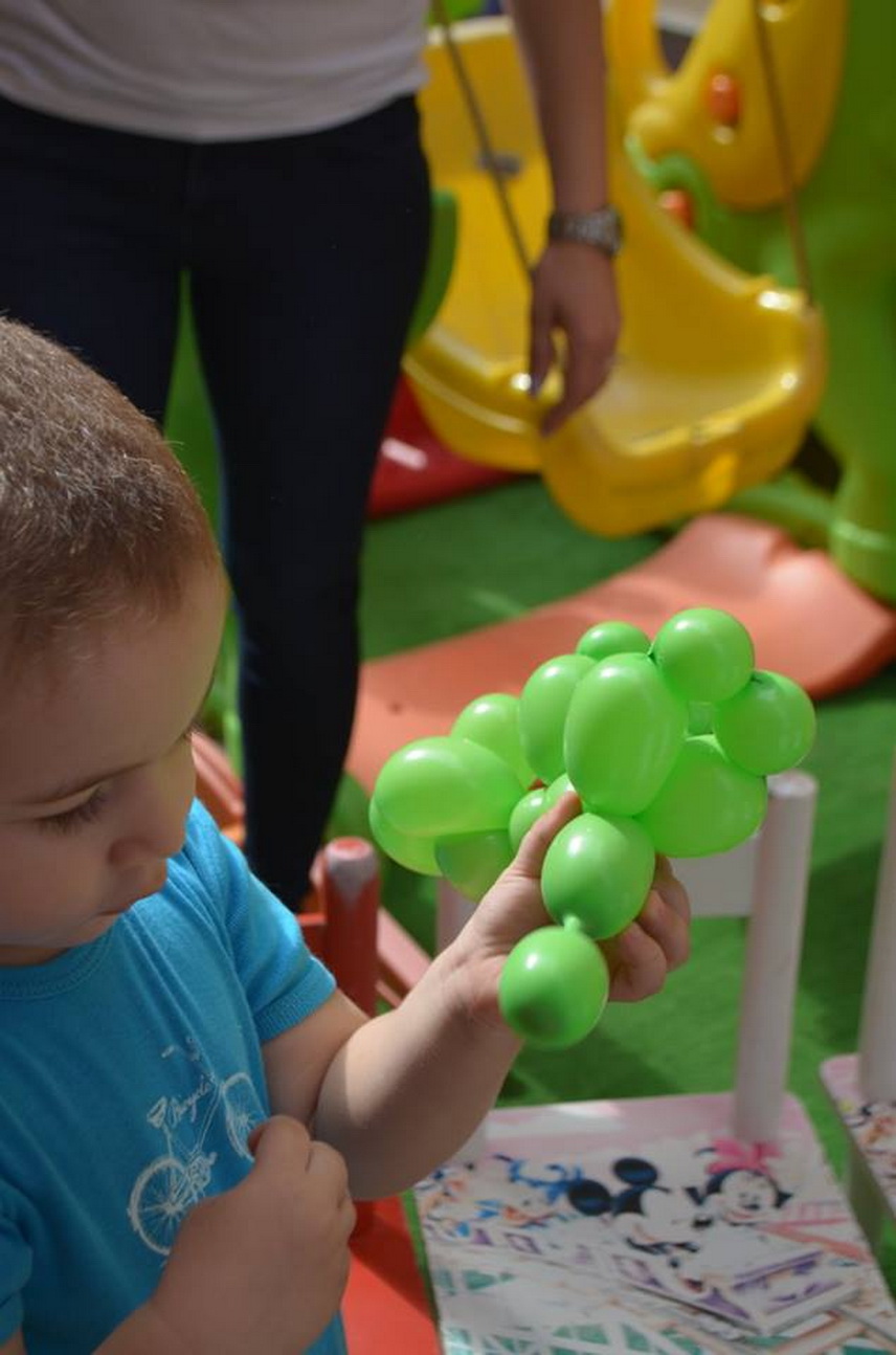 micutii de la baby genius constanta au oferit un adevarat spectacol in deschiderea festiva a noului an