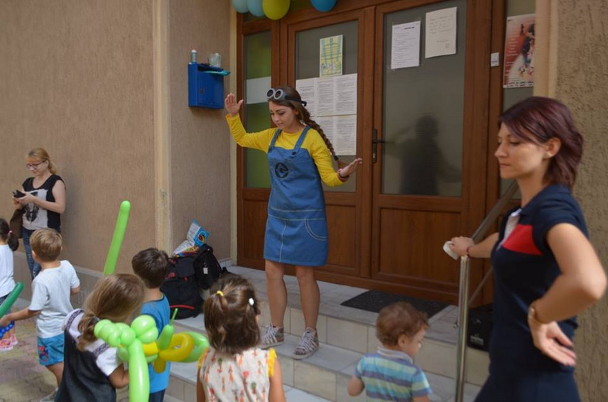 micutii de la baby genius constanta au oferit un adevarat spectacol in deschiderea festiva a noului an