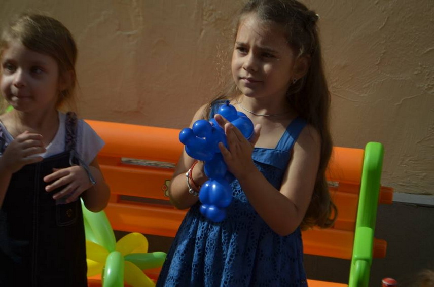micutii de la baby genius constanta au oferit un adevarat spectacol in deschiderea festiva a noului an