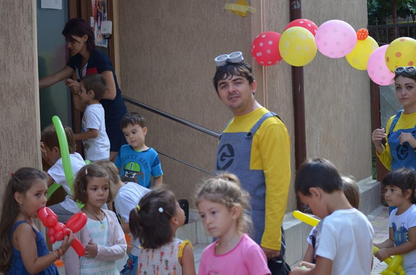 micutii de la baby genius constanta au oferit un adevarat spectacol in deschiderea festiva a noului an