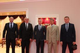 Ziare.com Standul Simex de la Salonul Internaţional de Mobilă, vizitat de Ambasadorul Rusiei la Bucureşti