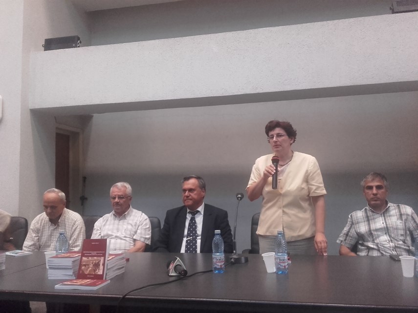 emotii regrete si lacrimi ultimul volum semnat de regretatul virgil coman lansat la constanta galerie