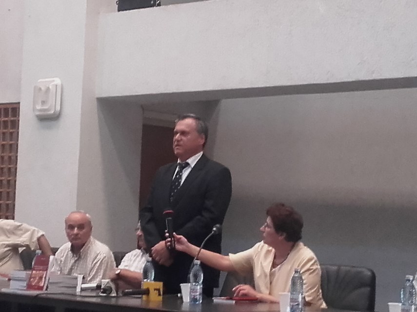 emotii regrete si lacrimi ultimul volum semnat de regretatul virgil coman lansat la constanta galerie