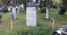 Constănţeanul supărat Bustul primarului Bănescu - uitat în Parcul Primăriei