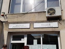 UPDATE 1 Dosarele nu sunt în pericol Sediul primăriei de pe strada Amzacea, inundat