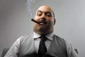 Șefi, şefuţi şi... slugoi