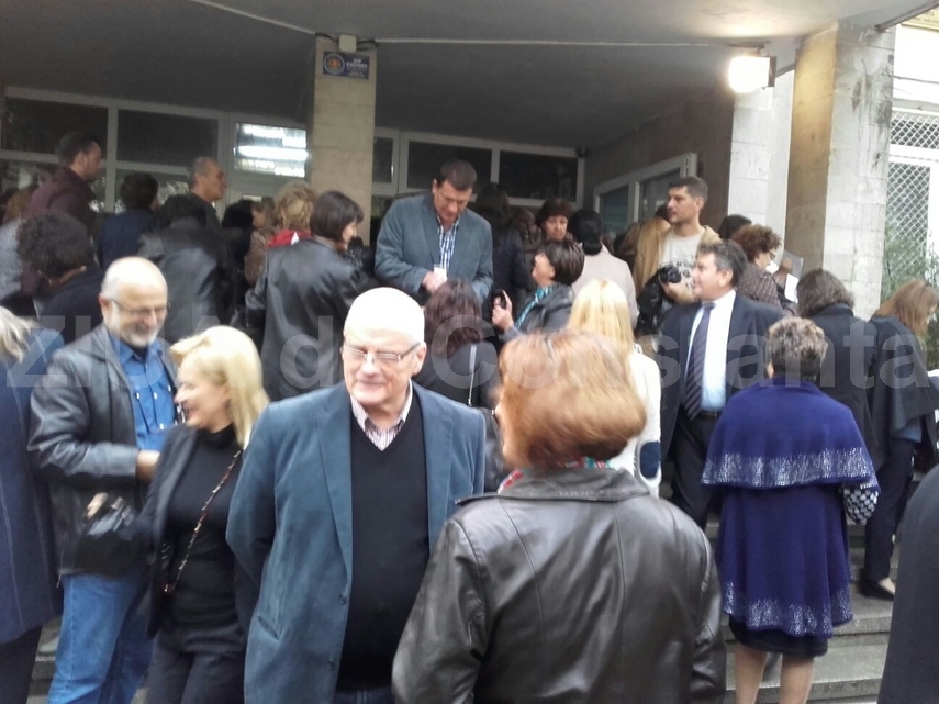 au trecut de proba scrisa a concursului pentru directori doi dintre candidati au spus pas din start galerie