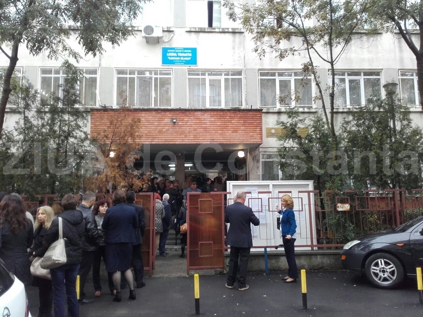 au trecut de proba scrisa a concursului pentru directori doi dintre candidati au spus pas din start galerie