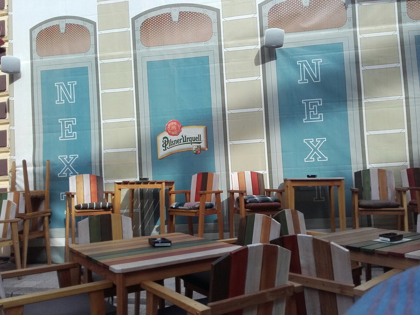 restaurantul next un local colorat si modern din centrul vechi al municipiului constan a galerie foto