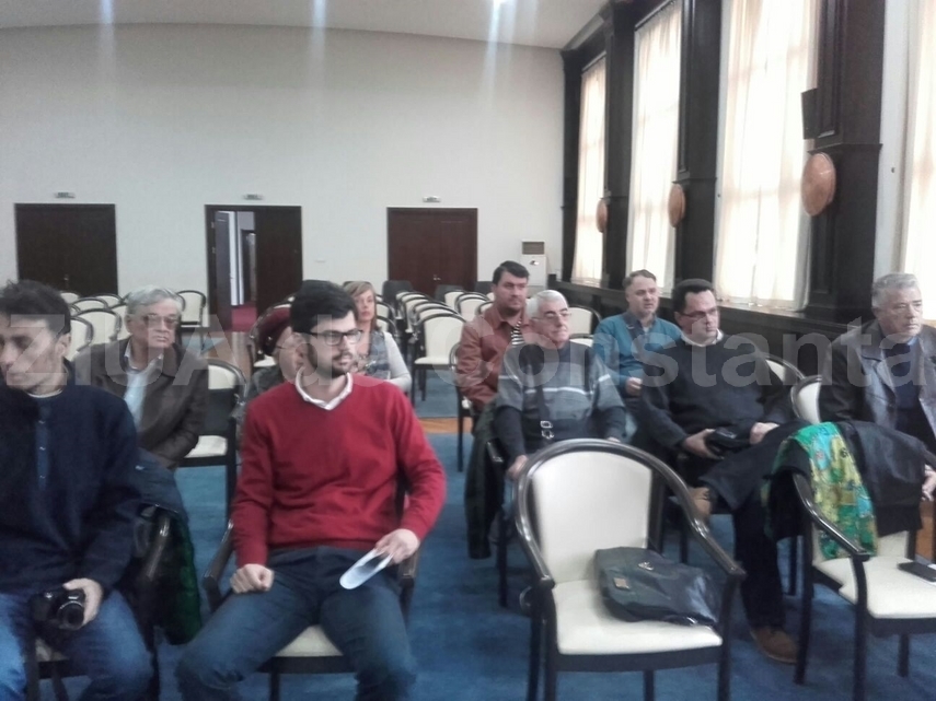 se va ajunge in instanta constantenii spun nu blocului de opt etaje pe care patronul de la ruana il vrea
