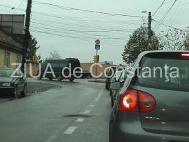 Atenţie, şoferi! Nu merg semafoarele în zona Cimitirului Central