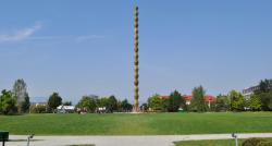 Coloana Infinitului este monumentul dedicat de Constantin Brâncuşi soldaţilor români