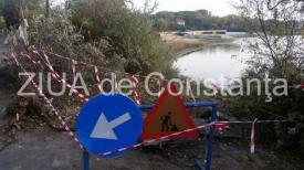 Alunecare de teren la Eforie Sud, pe malul lacului Techirghiol. O stradă importantă este în pericol (galerie foto + video) 