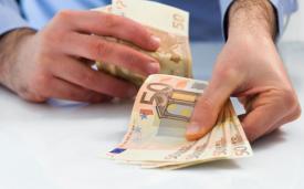 Un polițist a refuzat 230 euro mită