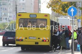 Un autobuz RATC îşi schimbă ruta pentru realizarea unui sens unic  