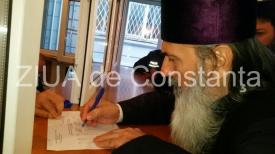 IPS Teodosie a mers ieri să dea cu subsemnatul la poliţie. Care a fost motivul