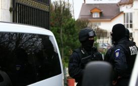 Descinderi la persoane bănuite că au înşelat statul cu peste 2 milioane de lei