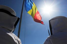 Ceremonie pentru decorarea Drapelului de Luptă al Şcolii de Aplicaţie a Forţelor Navale din Mangalia