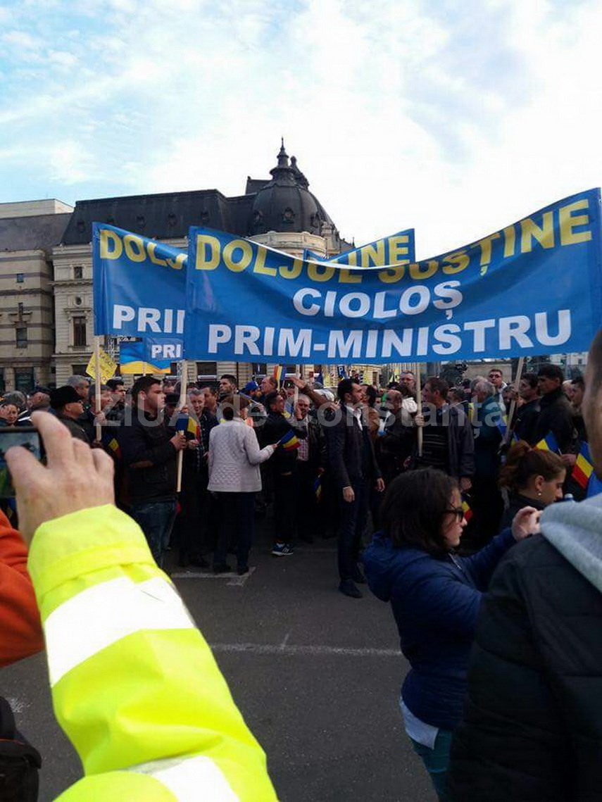 liberalii si au lansat candidatii la parlamentare in cadrul mitingului de sustinere a lui dacian ciolos
