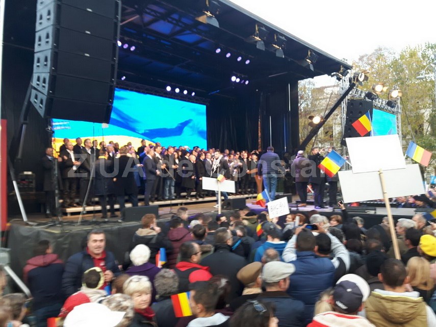 liberalii si au lansat candidatii la parlamentare in cadrul mitingului de sustinere a lui dacian ciolos