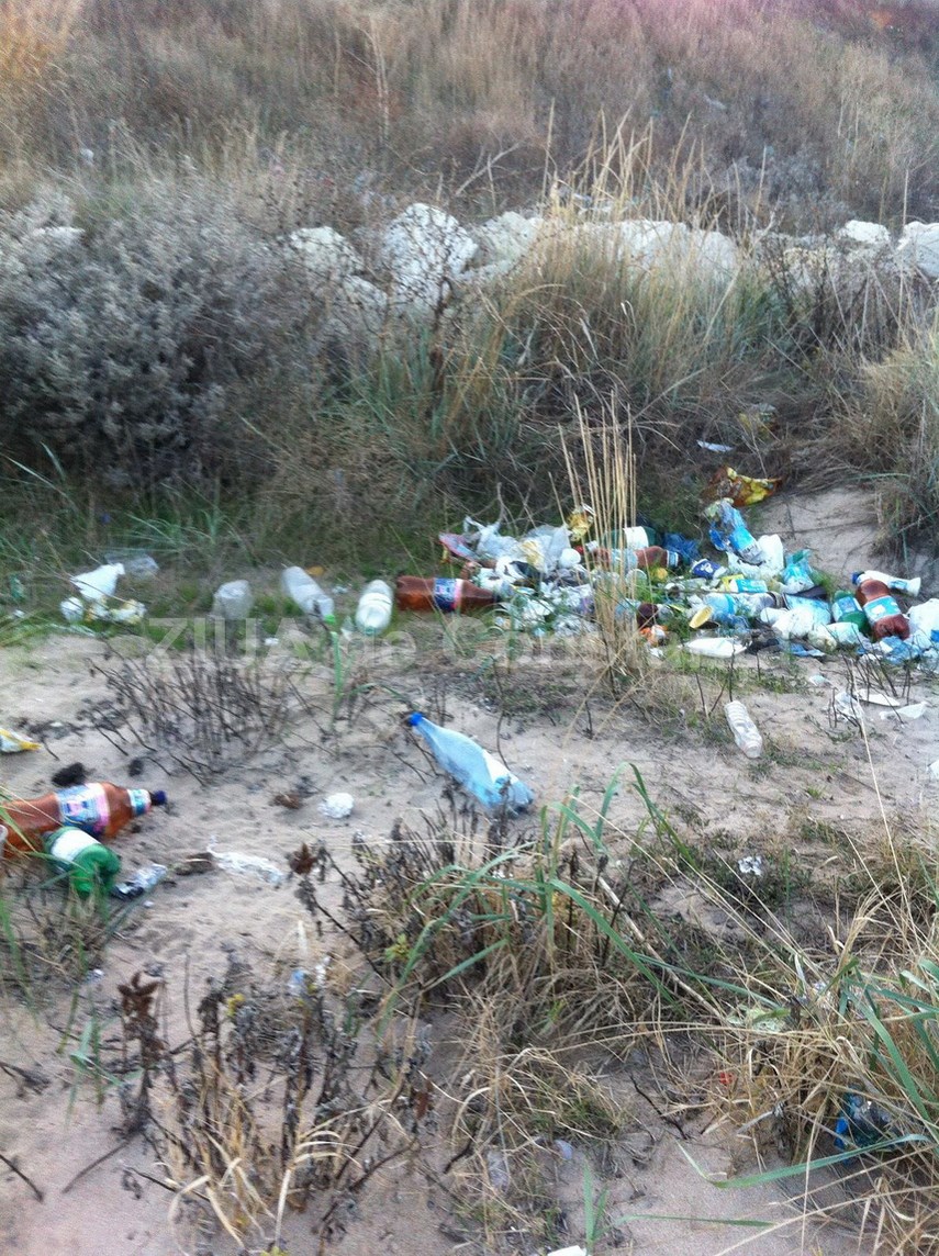 update o plaja din eforie sud sufocata de gunoaie abadl promite controale 613824