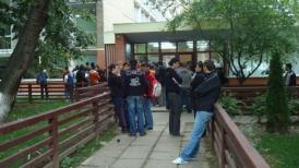 Guvernul ar putea acorda zi liberă studenților pentru vot