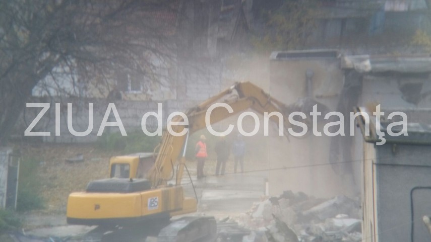 a inceput demolarea fabricii de paine nr 2 de la icil detinuta de societatea dobrogea 614277