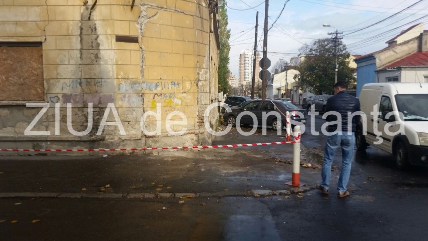 pericol pentru pietoni un balcon de pe strada lahovari a cazut 614269