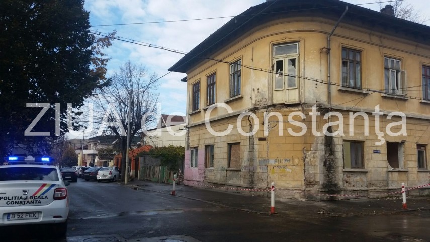 pericol pentru pietoni un balcon de pe strada lahovari a cazut 614269