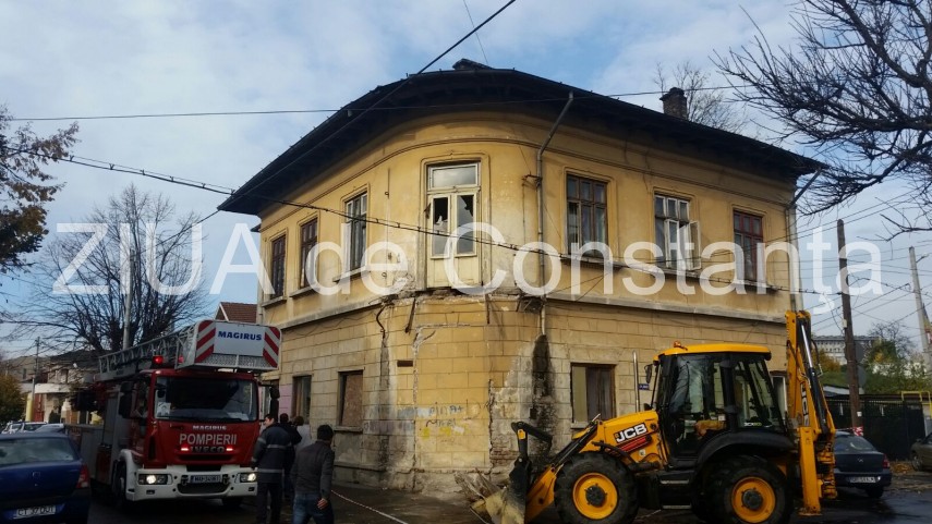 pericol pentru pietoni un balcon de pe strada lahovari a cazut 614269