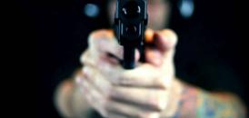 Încăierare cu focuri de armă într-un bar