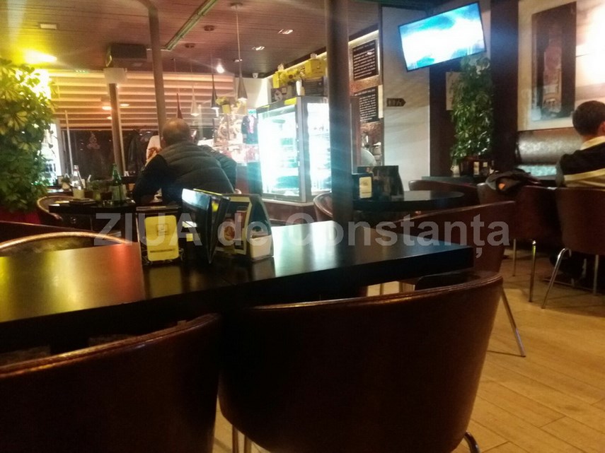 cafeneaua filicori din portul turistic tomis un local cochet si amenajat cu mult bun gust galerie foto