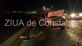 UPDATE 2 Accident rutier grav la Ovidiu. Trei persoane au rămas încarcerate (galerie foto + video)