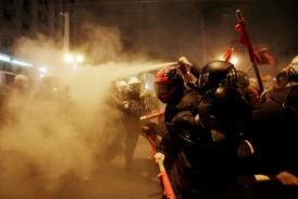 Un român, printre cei arestați în urma violenţelor de la Atena