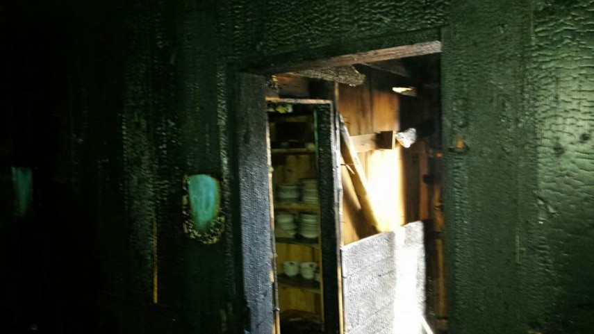 cum arata biserica rupestra din alunis devastata de incendiu galerie foto 616722