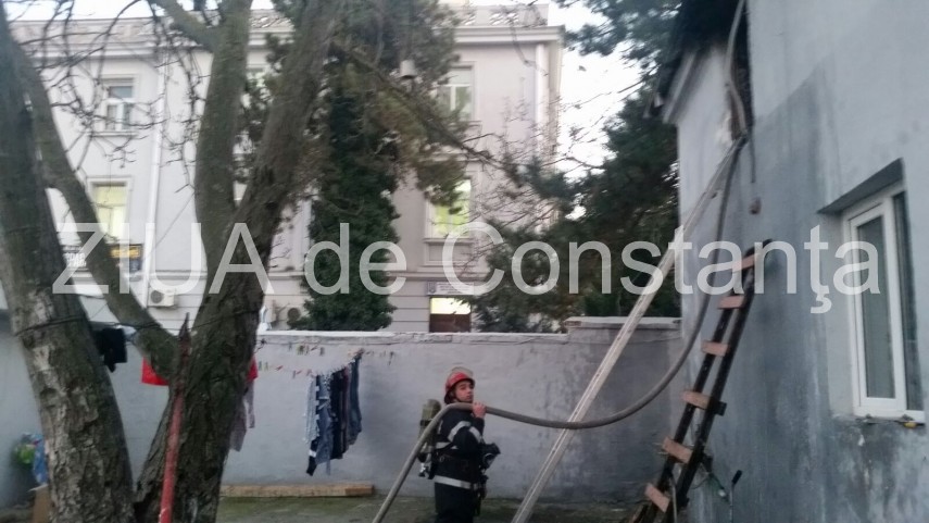 pericol de explozie langa politia constanta pompierii intervin in forta galerie foto video 616934