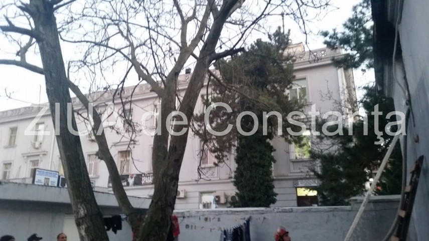 pericol de explozie langa politia constanta pompierii intervin in forta galerie foto video 616934