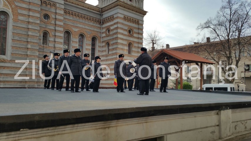 exclusiv fanfara fortelor navale ii canta lui ips teodosie cu prilejul aniversarii sale galerie foto