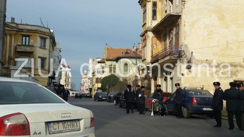 exclusiv fanfara fortelor navale ii canta lui ips teodosie cu prilejul aniversarii sale galerie foto