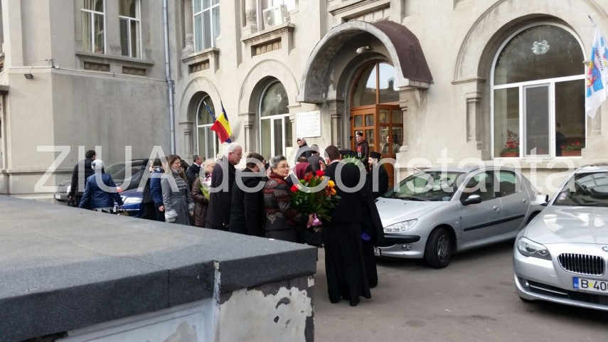 exclusiv fanfara fortelor navale ii canta lui ips teodosie cu prilejul aniversarii sale galerie foto