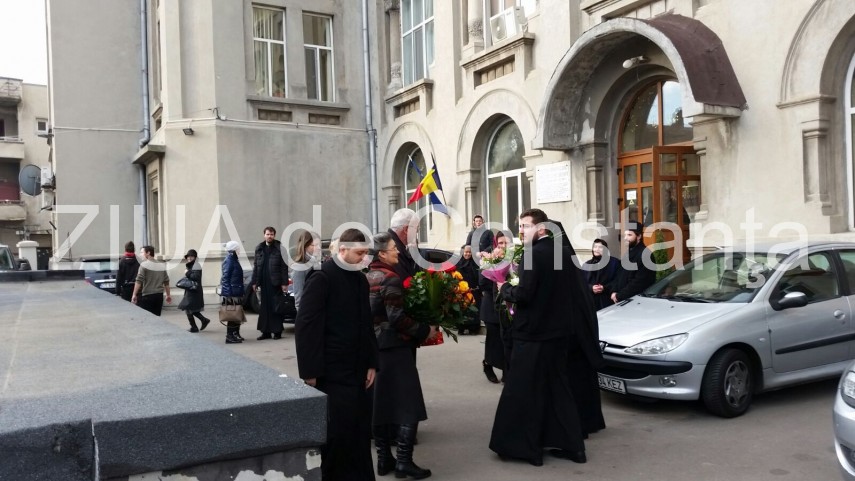 exclusiv fanfara fortelor navale ii canta lui ips teodosie cu prilejul aniversarii sale galerie foto