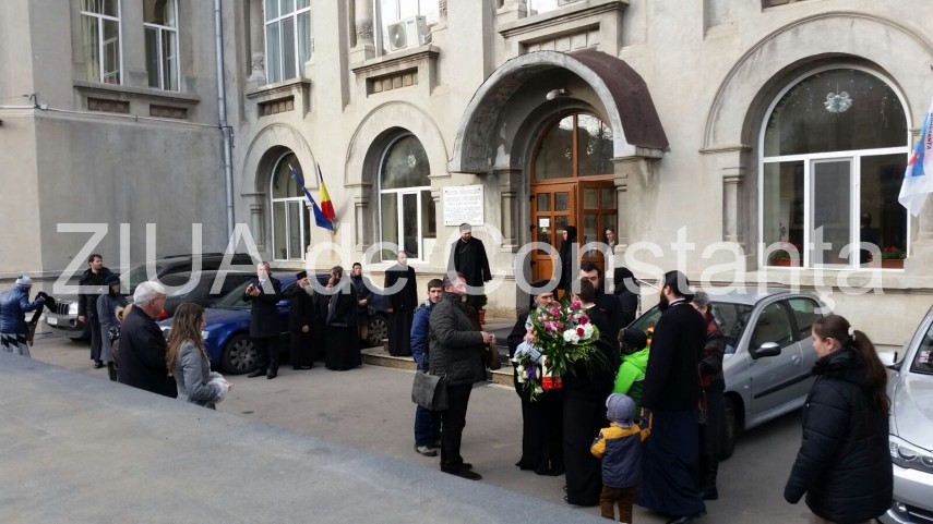 exclusiv fanfara fortelor navale ii canta lui ips teodosie cu prilejul aniversarii sale galerie foto