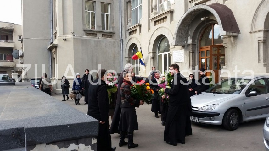 exclusiv fanfara fortelor navale ii canta lui ips teodosie cu prilejul aniversarii sale galerie foto