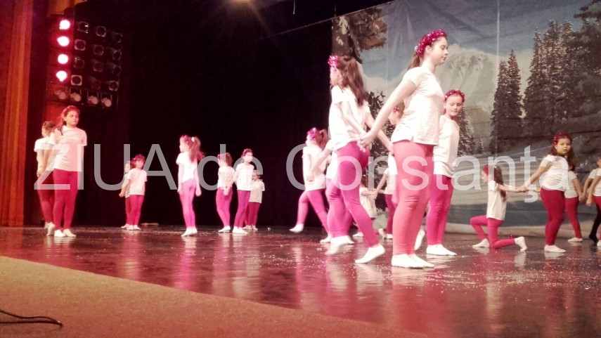mos craciun a sosit la constanta pentru copiii de la gimnastica aerobica 618183