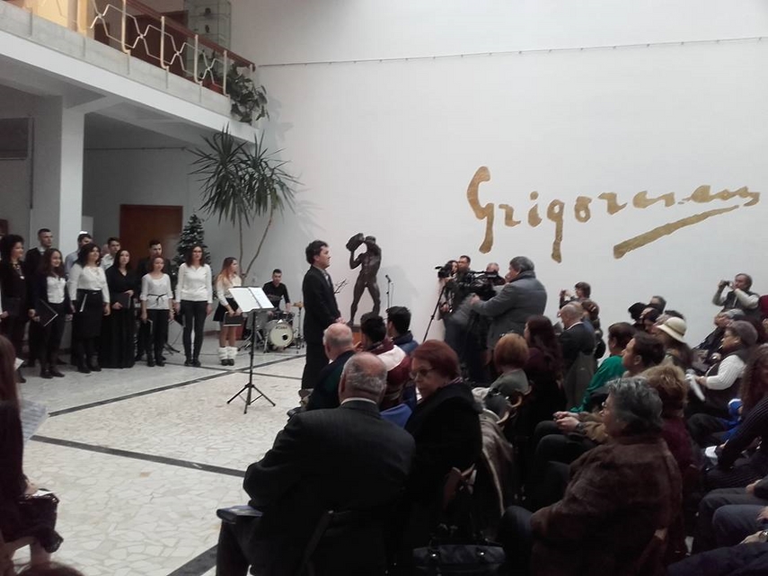 eveniment editorial un numar impresionant de tomitani martori la viata tacuta a naturii galerie foto