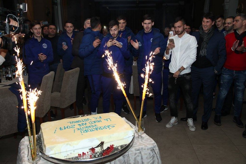 la petrecerea de final de an fc viitorul si a lansat imnul lupta si ntr o buna zi campioana tu vei fi