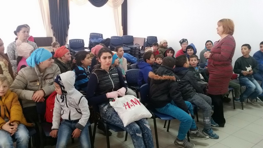 un strop de bucurie si fericire daruri de la rompetrol rafinare pentru 60 de copii din familii defavorizate